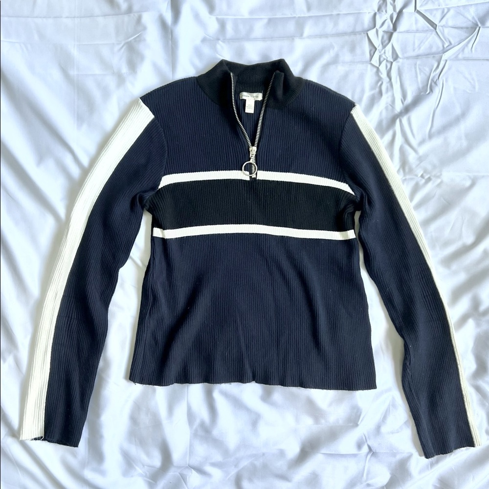 URBAN OUTFITTERS Turtle Neck Sweater